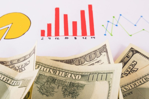 Người chơi phân tích ván xóc đĩa 88 trên màn hình máy tính